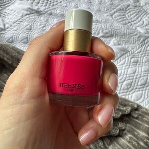 Hermès Paris rose indien nail